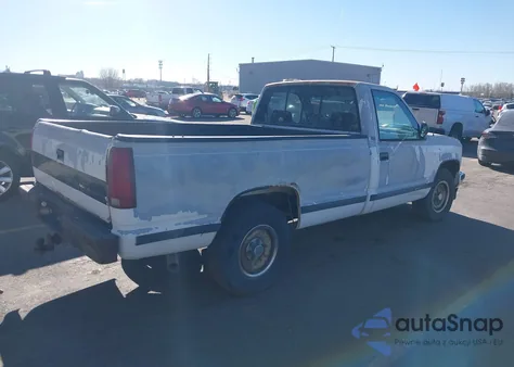 1992 Chevrolet Gmt-400 C2500 z USA, uszkodzony, nr VIN 1GCFC24K5NE126048